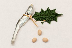 「ヒイラギイワシ」ならぬ「ヒイラギイリコ」をプレゼント