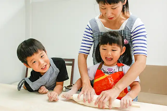 親子でうどん作り体験-イリコスキー製麺所