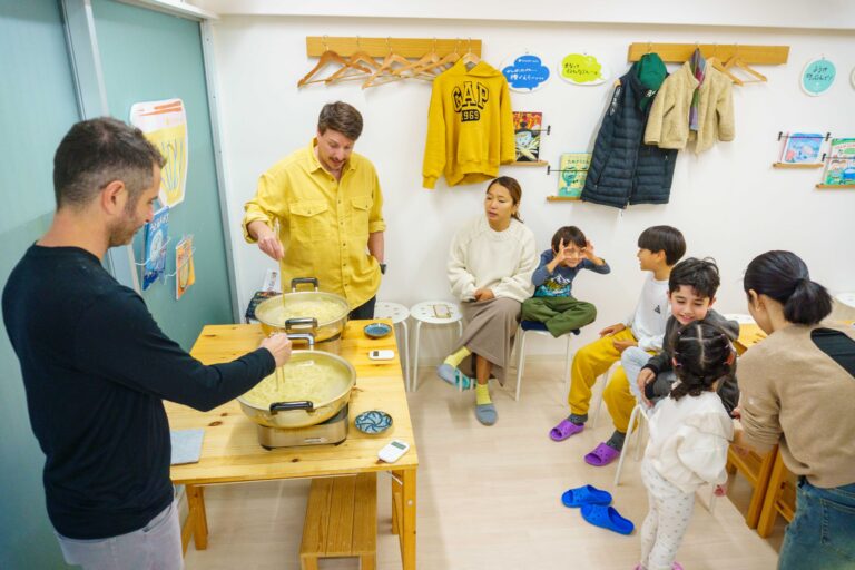 2歳さんも挑戦！家族で楽しむうどん作り体験 手打ちうどん作り体験教室 2025年11月 A6407391-1.jpg – イリコスキー製麺所