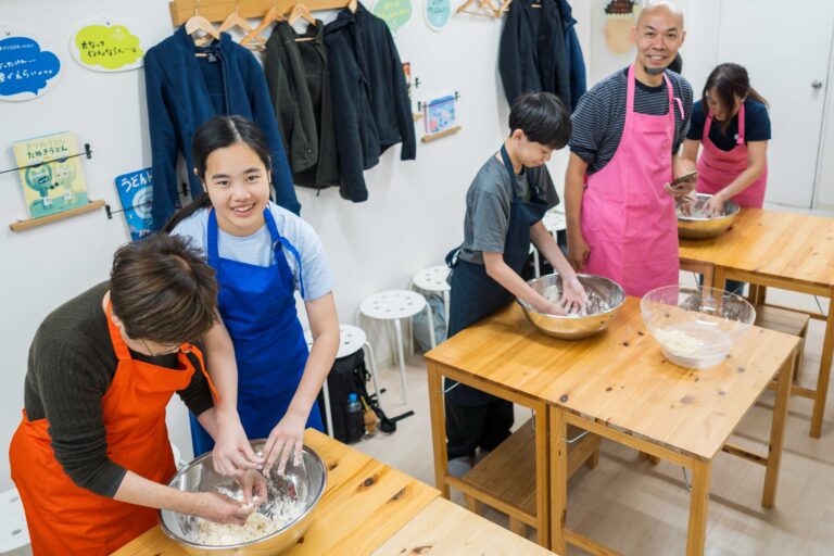 恒例の年越しうどん作り！今年もありがとうございました 手打ちうどん作り体験教室 2025年12月 A6408107-1.jpg – イリコスキー製麺所
